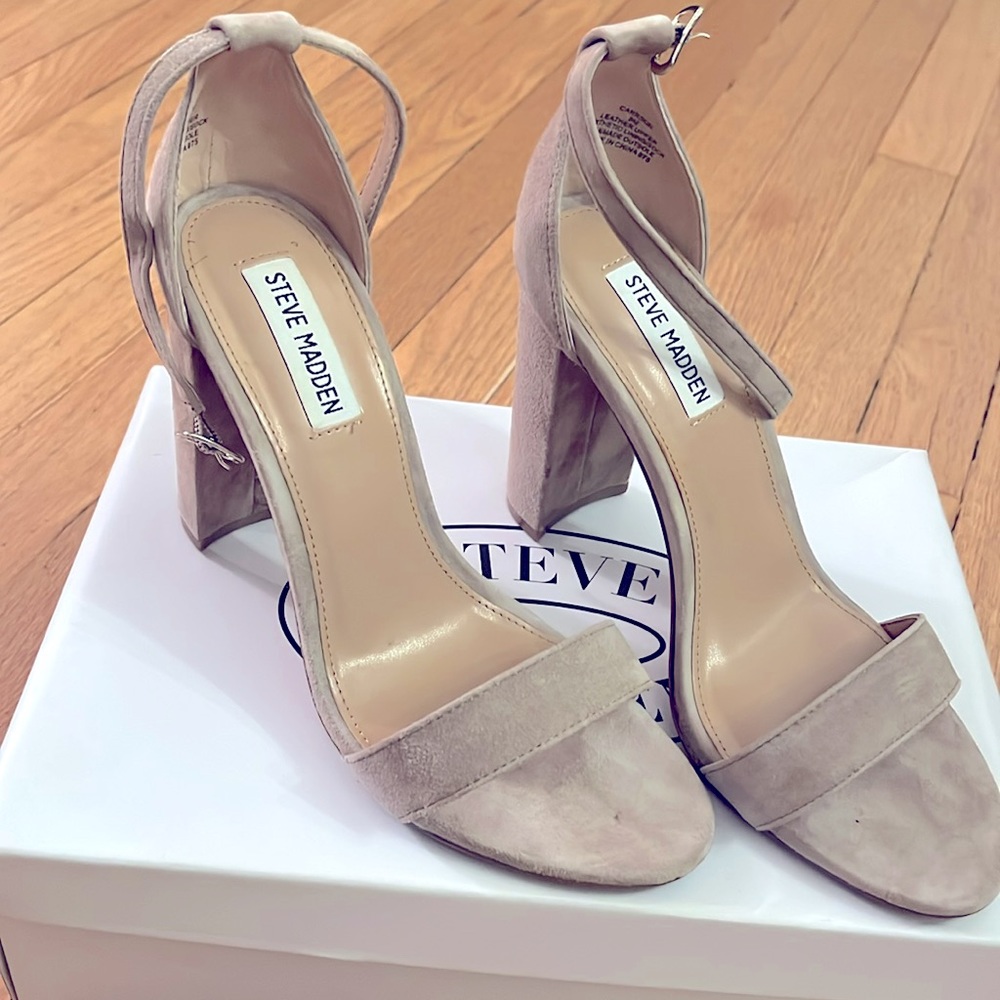 Steven madden taupe strap heel